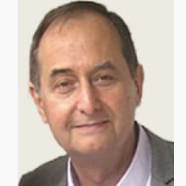 Dr. LUIS ANGEL VILLAR CENTENO